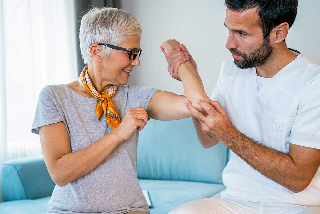 Osteopath-for-Elbow-Pain osteopathy elbow pain